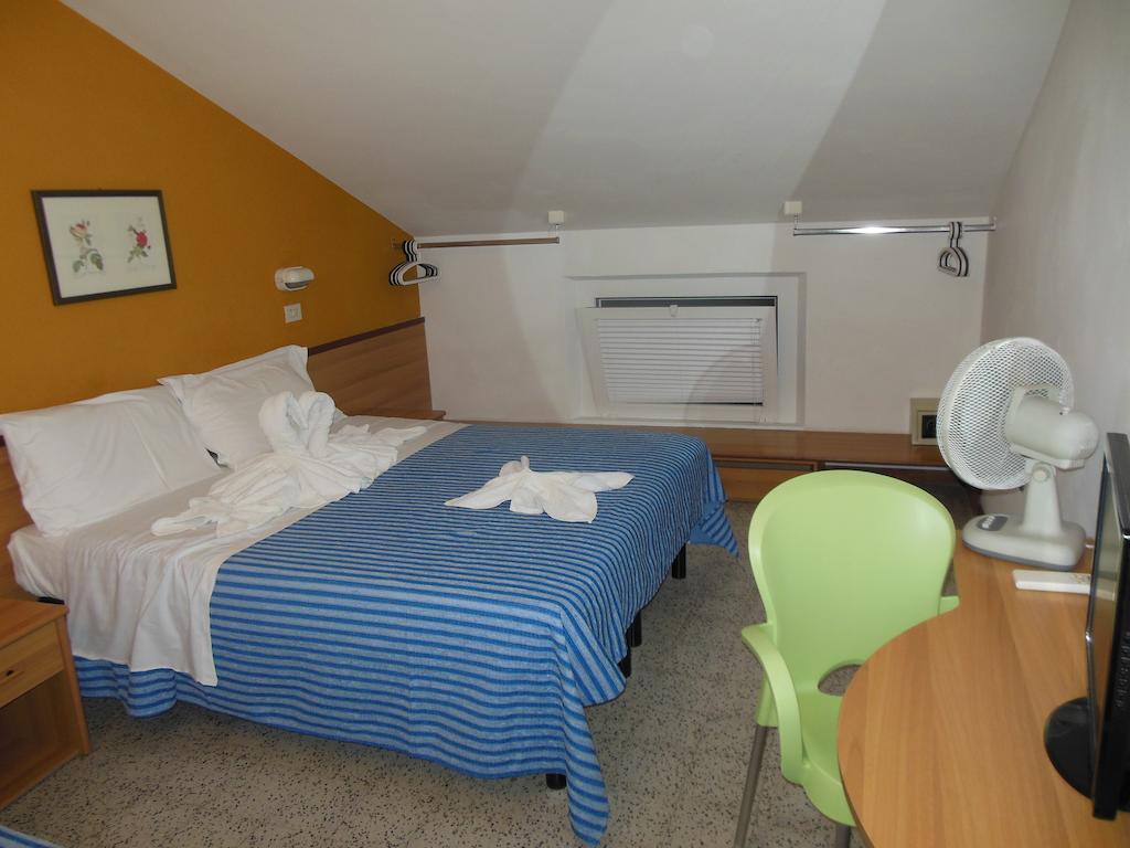 Hotel Edy Rimini Eksteriør bilde