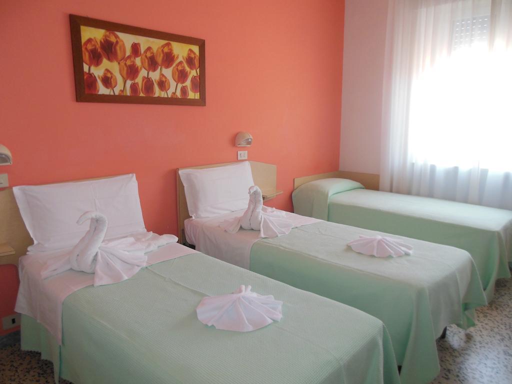 Hotel Edy Rimini Eksteriør bilde