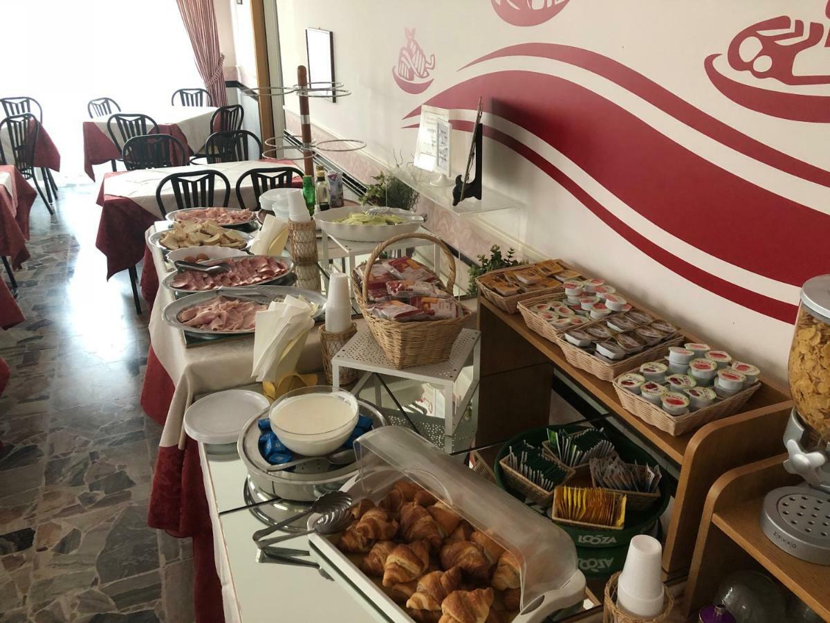 Hotel Edy Rimini Eksteriør bilde