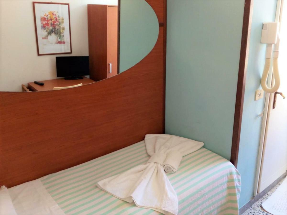 Hotel Edy Rimini Eksteriør bilde